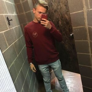 Meet your Posher, Jonathan